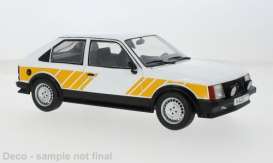 Opel  - Kadett D SR 1983 white/yellow - 1:18 - MCG - MCG18534 - MCG18534 | Toms Modelautos