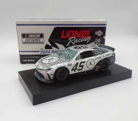 Toyota  - Camry XSE 2024 white - 1:24 - Action Racing Collectibles - W452423JOWTKJ - arcW452423JOWTKJ | Toms Modelautos