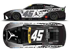 Toyota  - Camry XSE 2024 black/white - 1:64 - Action Racing Collectibles - C452465JOVTK - arcC452465JOVTK | Toms Modelautos