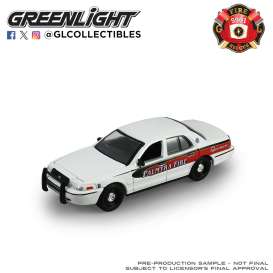 Ford  - Crown Victoria 2011 white/red - 1:64 - GreenLight - 67070A - gl67070A | Toms Modelautos