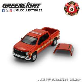 Chevrolet  - Silverado 2023 red - 1:64 - GreenLight - 67070E - gl67070E | Toms Modelautos