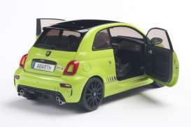 Fiat  - F595 Abarth 2023 green - 1:18 - Solido - 1811307 - soli1811307 | Toms Modelautos