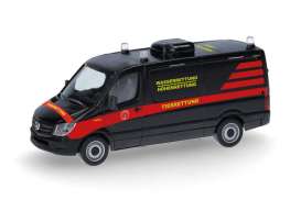 Mercedes Benz  - Sprinter 2013 black/red - 1:87 - Herpa - 098717 - herpa098717 | Toms Modelautos