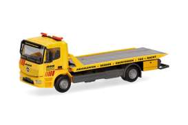Mercedes Benz  - Atego 2013 yellow/red - 1:87 - Herpa - 319843 - herpa319843 | Toms Modelautos