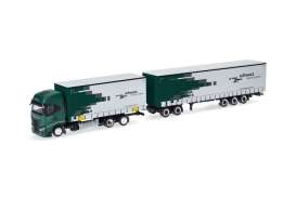 Iveco  - S-Way green/white - 1:87 - Herpa - H319607 - herpa319607 | Toms Modelautos