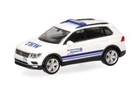 Volkswagen  - Touran white/blue - 1:87 - Herpa - H098687 - herpa098687 | Toms Modelautos