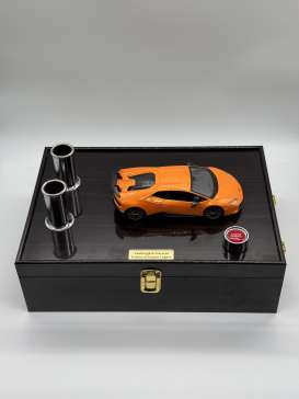Lamborghini  - Huracan orange - 1:24 - Echoes of Engine Legacy - EEL-LHUR017 - EEL-LHUR017 | Toms Modelautos