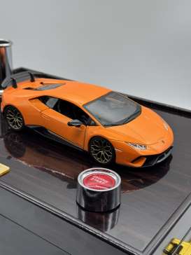 Lamborghini  - Huracan orange - 1:24 - Echoes of Engine Legacy - EEL-LHUR017 - EEL-LHUR017 | Toms Modelautos