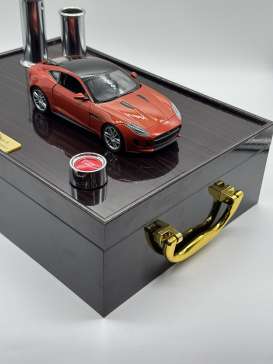 Jaguar  - F-Type R orange - 1:24 - Echoes of Engine Legacy - EEL-JFTR003 - EEL-JFTR003 | Toms Modelautos