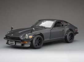 Datsun  - 240Z 1971 gray - 1:18 - SunStar - 3517 - sun3517 | Toms Modelautos