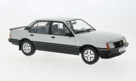 Opel  -  Ascona C 1981 silver - 1:18 - MCG - MCG18460 - MCG18460 | Toms Modelautos