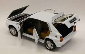 Lancia  - Delta HF Integrale Evo white - 1:18 - Kyosho - 8343w - kyo8343w | Toms Modelautos