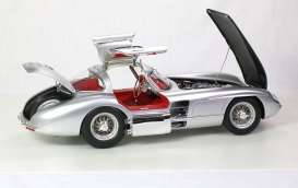 Mercedes Benz  - 300 SLR 1955 silver/red - 1:8 - KK - Scale - LeGrandLE105 - LeGrandLE105 | Toms Modelautos