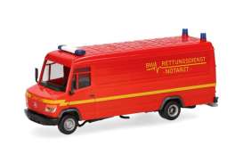 Mercedes Benz  - Vario red - 1:87 - Herpa - 700894 - herpa700894 | Toms Modelautos