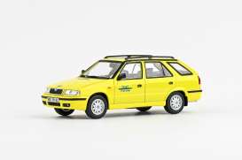 Skoda  - Felicia FL Combi 1998 yellow - 1:43 - Abrex - 143FA-730F01 - ab143FA-730F01 | Toms Modelautos