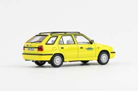 Skoda  - Felicia FL Combi 1998 yellow - 1:43 - Abrex - 143FA-730F01 - ab143FA-730F01 | Toms Modelautos