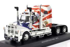 Western Star  - 4900 2015 white/red/blue - 1:43 - Hachette - G1470002 - G1470002 | Toms Modelautos