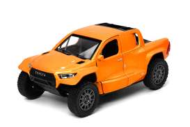 Toyota  - GR DKR Hilux orange - 1:36 - Kinsmart - KT5468W - KT5468Wo | Toms Modelautos