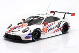 Porsche  - 911 RSR 2021 white/red - 1:18 - IXO Models - LEGT18-23017 - ixLEGT18-23017 | Toms Modelautos