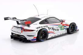 Porsche  - 911 RSR 2021 white/red - 1:18 - IXO Models - LEGT18-23017 - ixLEGT18-23017 | Toms Modelautos