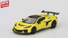 Chevrolet  - Corvette C8 ZR1 2025 yellow - 1:64 - Mini GT - 01158L - MGT01158L | Toms Modelautos