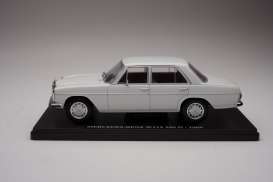 Mercedes Benz  - W115 200D 1968 white - 1:24 - Magazine Models - Mercedes - mag24Mercedes | Toms Modelautos