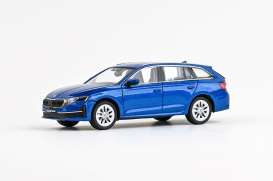 Skoda  - Octavia IV FL Combi  2024 blue - 1:43 - Abrex - 143AB-050KD - ab143AB-050KD | Toms Modelautos