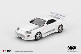 Toyota  - Supra MK4 2014 white pearl metallic - 1:64 - Mini GT - 01104R - MGT01104Rhd | Toms Modelautos