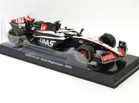 Haas  - VF-23 2023 black/white - 1:24 - Magazine Models - MW2ALA0100 - mag24Haas | Toms Modelautos