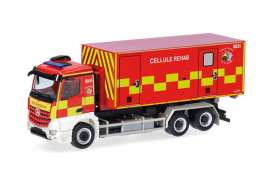 Mercedes Benz  - Arocs red/yellow - 1:87 - Herpa - H099233 - herpa099233 | Toms Modelautos