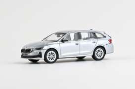 Skoda  - Octavia IV FL Combi 2024 silver metallic - 1:43 - Abrex - 143AB-050AB - ab143AB-050AB | Toms Modelautos