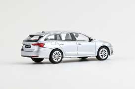 Skoda  - Octavia IV FL Combi 2024 silver metallic - 1:43 - Abrex - 143AB-050AB - ab143AB-050AB | Toms Modelautos