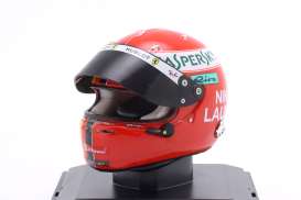 Helmet  - 2019 red - 1:5 - Magazine Models - HELFE10 - HELFE10 | Toms Modelautos