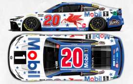 Toyota  - Camry  2026 white/blue/red - 1:24 - Action Racing Collectibles - C202622MB1CD - arcC202622MB1CD | Toms Modelautos