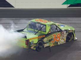 Chevrolet  - 2026 green/orange - 1:24 - Action Racing Collectibles - W382624TROCSA - arcW382624TROCSA | Toms Modelautos