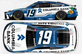 Toyota  - Carmy XSE 2026 white/blue - 1:24 - Action Racing Collectibles - C192623CBKCJ - arcC192623CBKCJ | Toms Modelautos