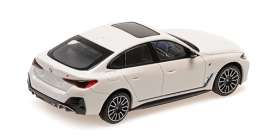 BMW  - I4 M50 2022 white metallic - 1:43 - Minichamps - 410024000 - mc410024000 | Toms Modelautos