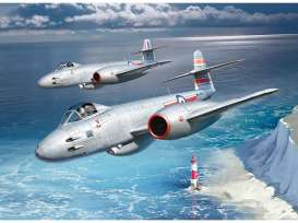Planes  - Gloster Meteor F.8  - 1:32 - Revell - Germany - 03750 - revell03750 | Toms Modelautos