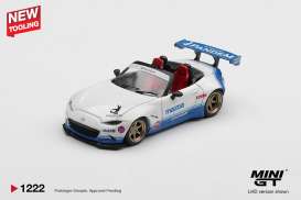 Mazda  - MX-5 2025 white/blue - 1:64 - Mini GT - MGT01222-L - MGT01222-L | Toms Modelautos