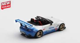 Mazda  - MX-5 2025 white/blue - 1:64 - Mini GT - MGT01222-BL - MGT01222-BL | Toms Modelautos