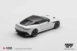 Aston Martin  - BDS Stratus 2024 white - 1:64 - Mini GT - MGT01225-L - MGT01225-L | Toms Modelautos