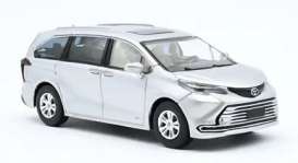 Toyota  - Sienna 2023 silver - 1:64 - Massdi - TYT1802 - MAS-TYT1802 | Toms Modelautos
