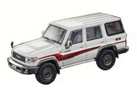 Toyota  - Land Cruiser LC76 1994 white - 1:64 - Massdi - TYT1901 - MAS-TYT1901 | Toms Modelautos