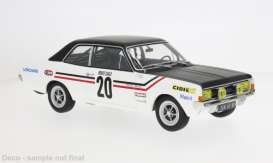 Opel  - Commodore A 1971 white/black - 1:18 - MCG - 275073 - MCG18561 | Toms Modelautos