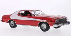 Ford  - Gran Torino 1975 red/white - 1:18 - MCG - 1013685 - MCG181005 | Toms Modelautos