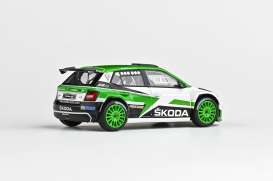 Skoda  - Fabia 2015 white/green - 1:43 - Abrex - 143XAB-605T3 - ab143XAB-605T3 | Toms Modelautos