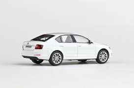 Skoda  - Octavia III 2012 white - 1:43 - Abrex - 143AB-026E - ab143AB-026E | Toms Modelautos