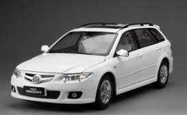 Mazda  - 6 Wagon white - 1:18 - SunStar - 5881 - sun5881 | Toms Modelautos