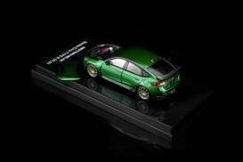 Honda  - Civic Type R (FL5) 2026 metallic green - 1:64 - Motorhelix - M65342 - MH65342 | Toms Modelautos