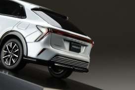 Honda  - Insight 2025 white - 1:43 - Hobby Japan - HJ431011W - HJ431011W | Toms Modelautos
